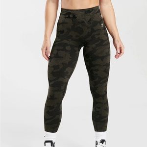 Gymshark Adapt Leggings black/brown camo NWOT